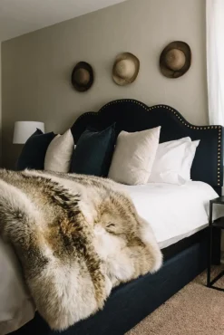 Online Coyote Fur Throw Women Home Decor|Home Decor